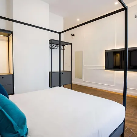 Bed & Breakfast Palazzo Dei Conti Neapel