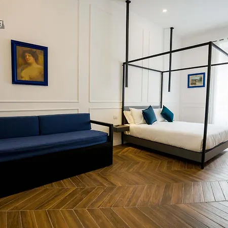 Palazzo Dei Conti Nápoles