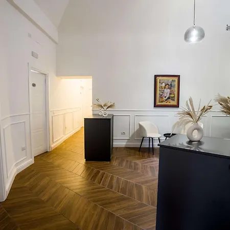 Palazzo Dei Conti Bed and breakfast Nápoles