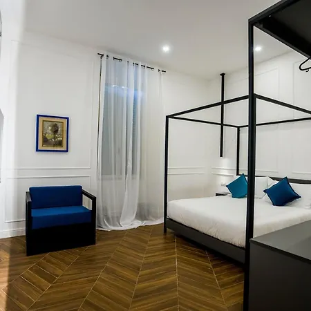 Palazzo Dei Conti Nápoly